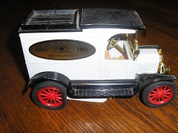Telephone Pioneers of America 70th Anniversary 1913 Model T Van - Click Image to Close